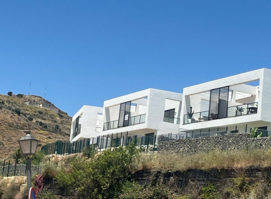 Resale - House -
Riviera del Sol