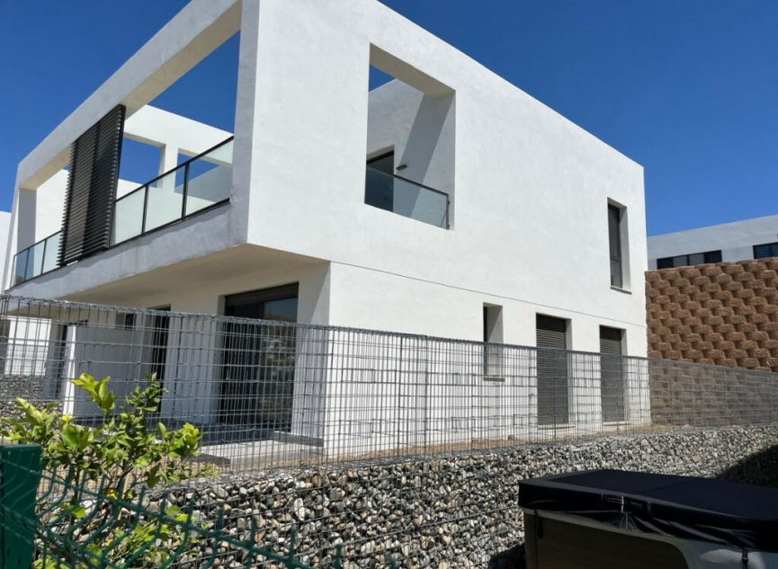 Resale - House -
Riviera del Sol