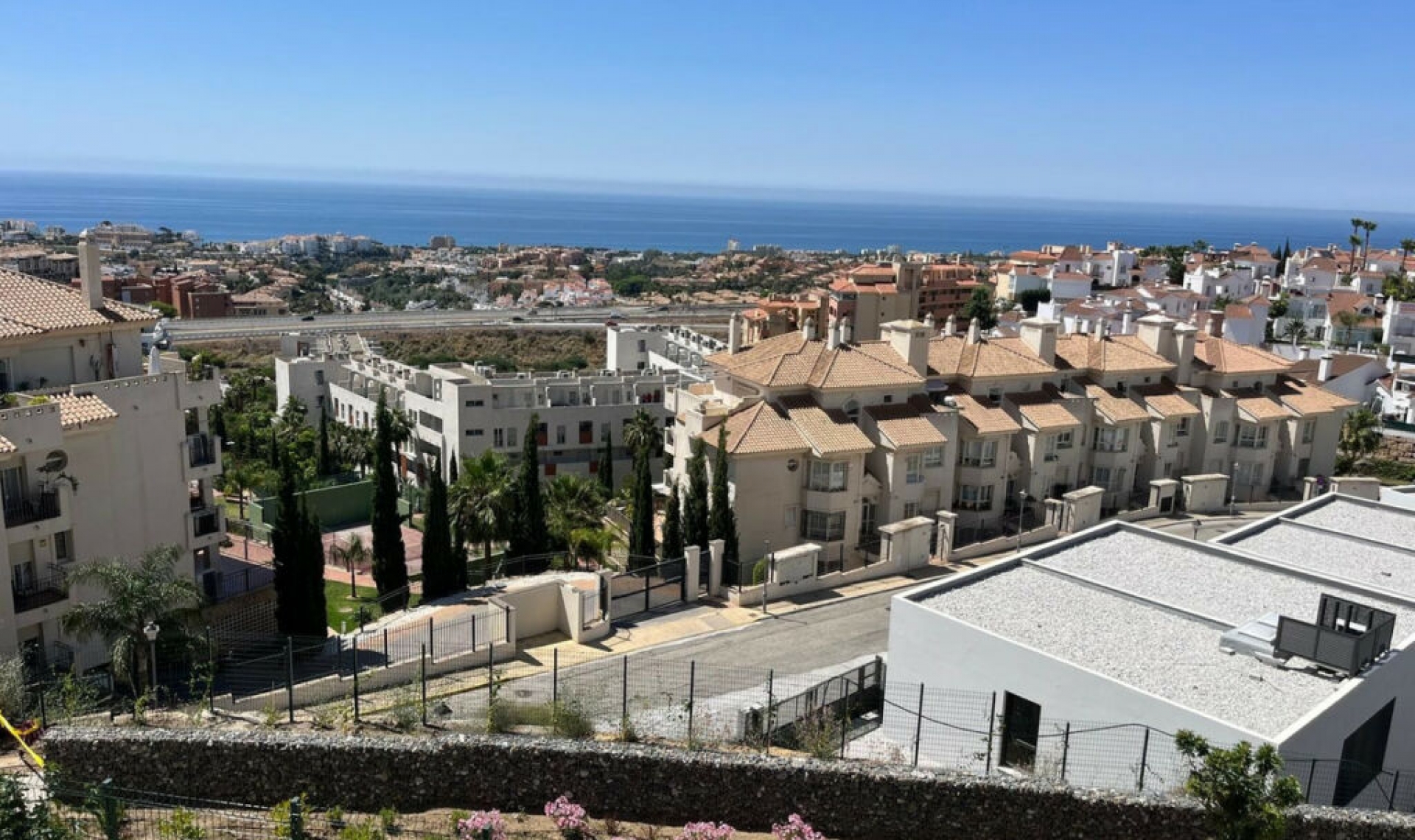Resale - House -
Riviera del Sol