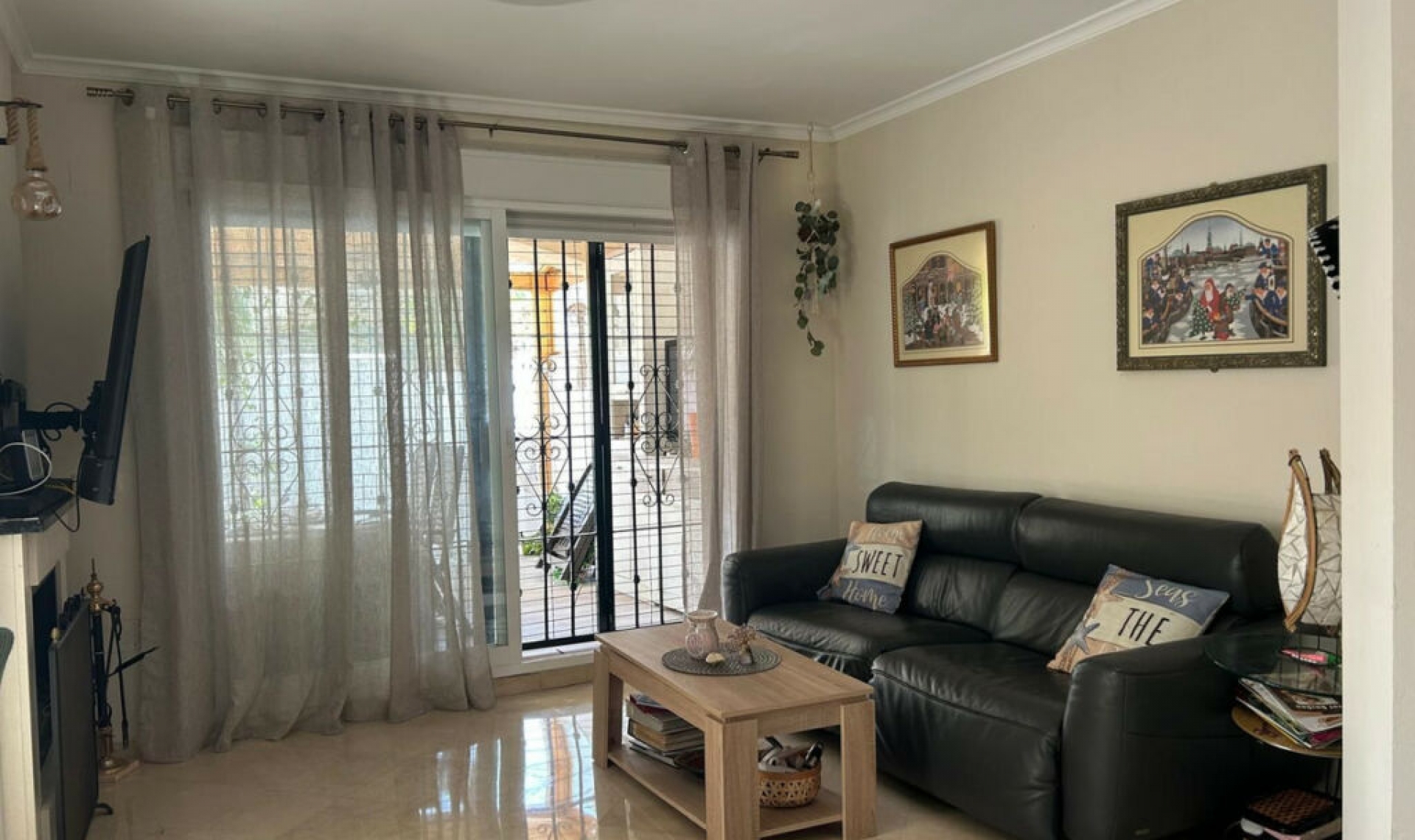 Resale - House -
Riviera del Sol