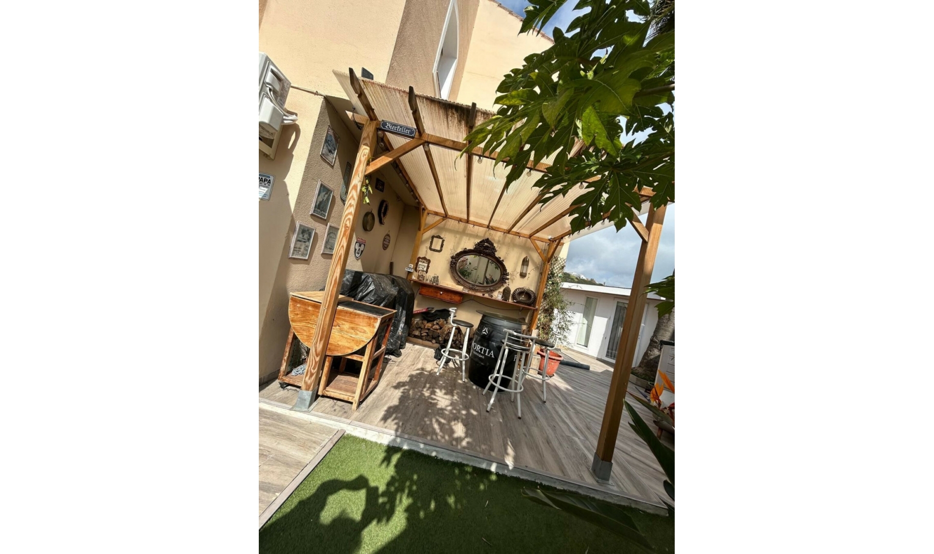 Resale - House -
Riviera del Sol