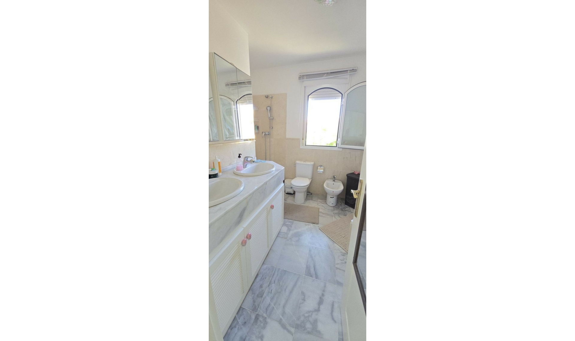 Resale - House -
Riviera del Sol