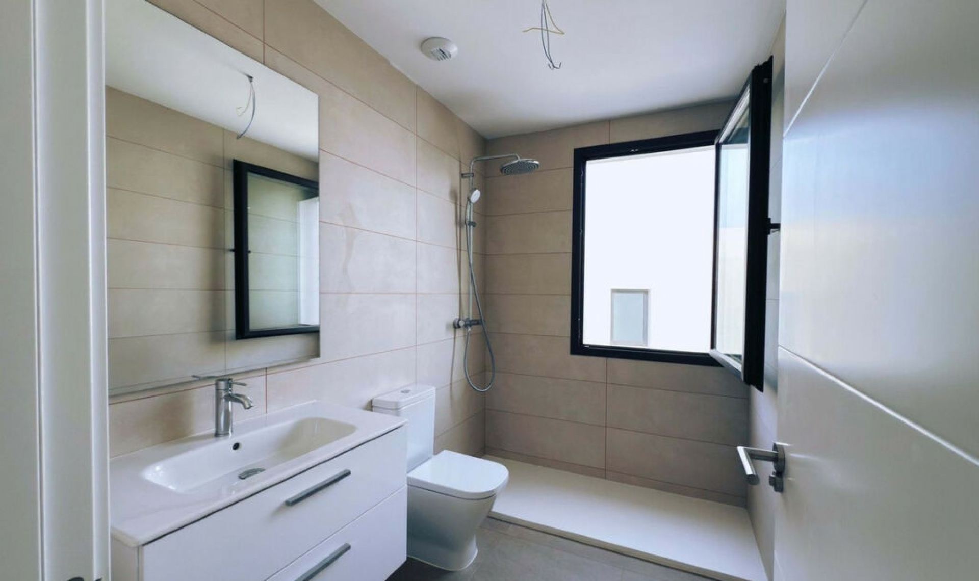 Resale - House -
Riviera del Sol