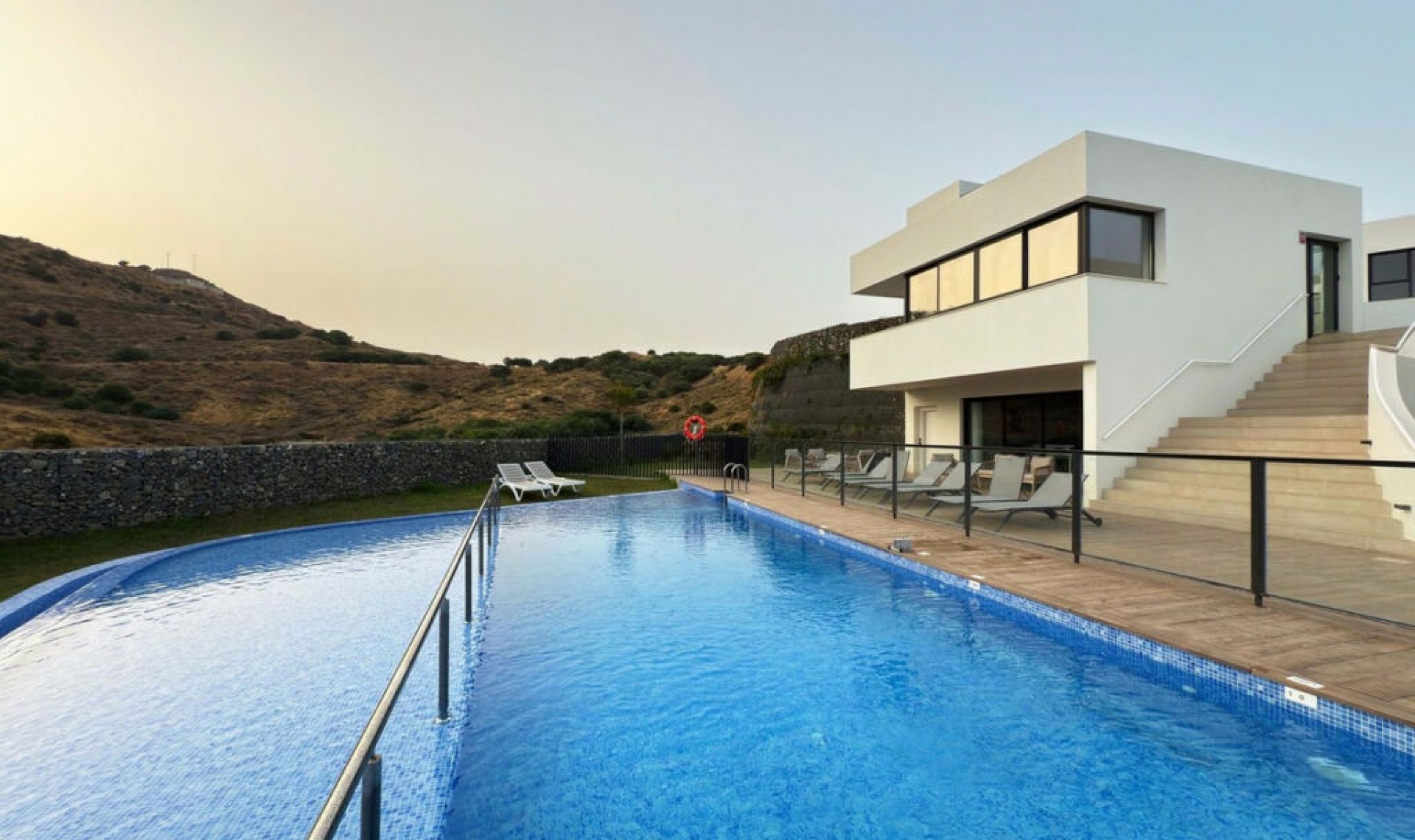 Resale - House -
Riviera del Sol