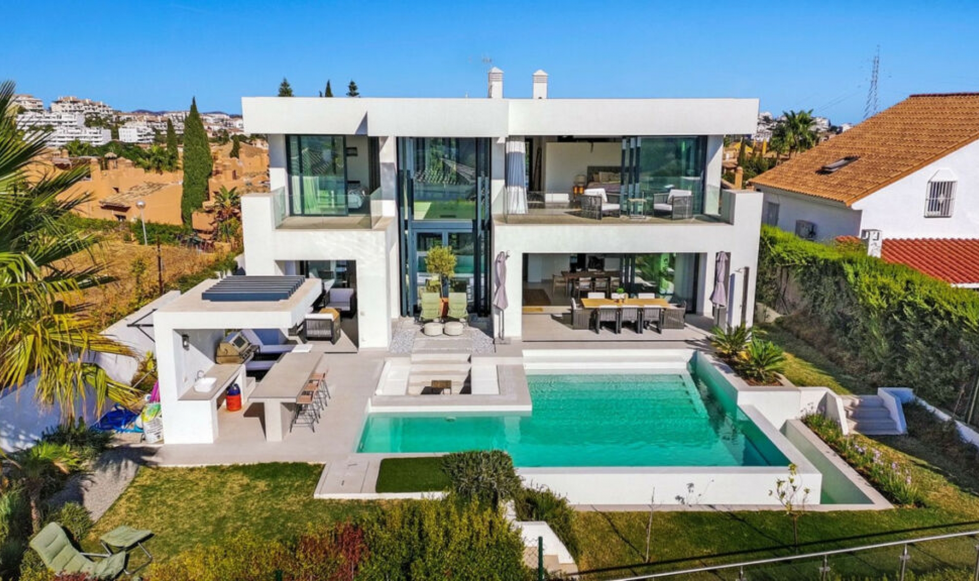 Resale - House -
Riviera del Sol