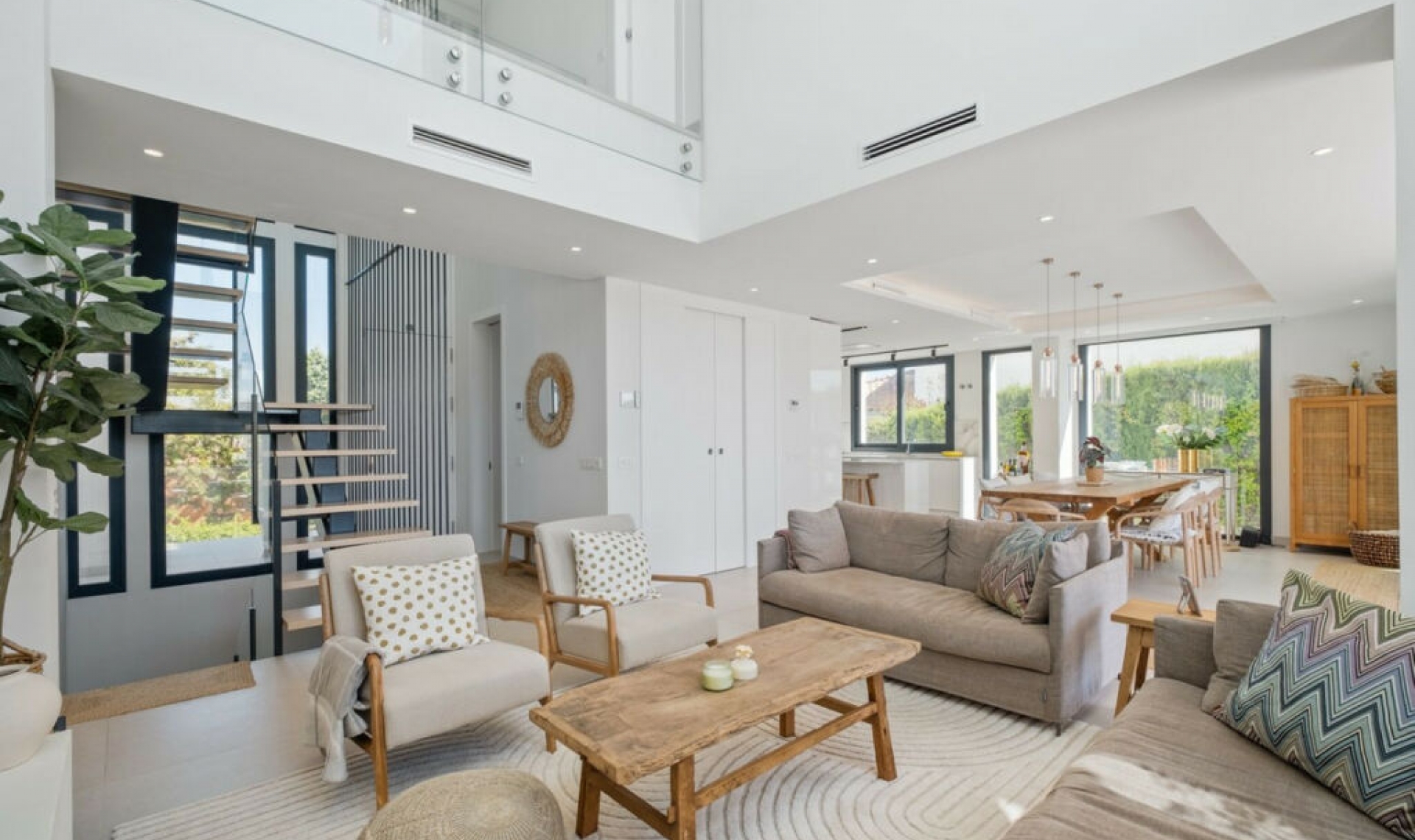 Resale - House -
Riviera del Sol