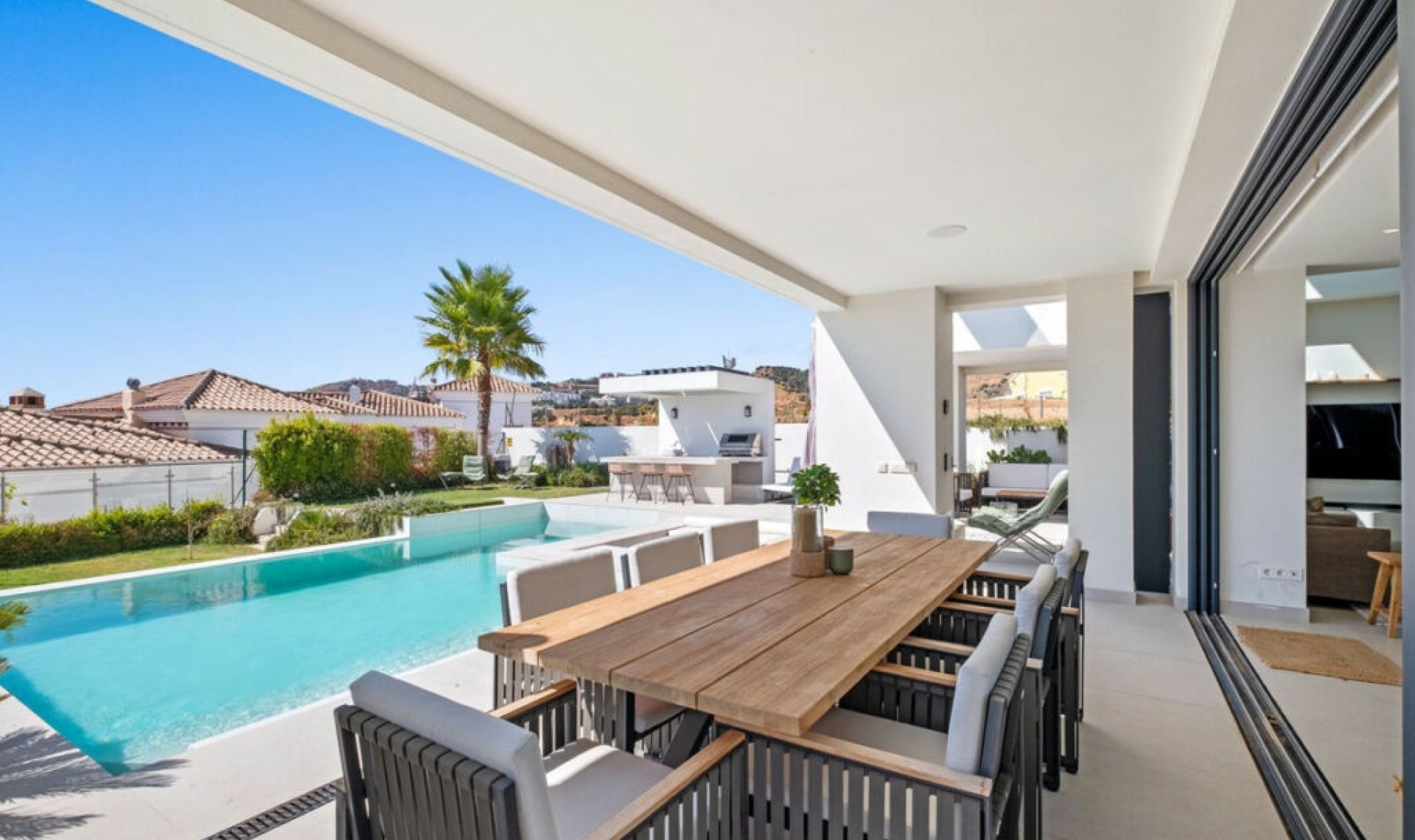 Resale - House -
Riviera del Sol