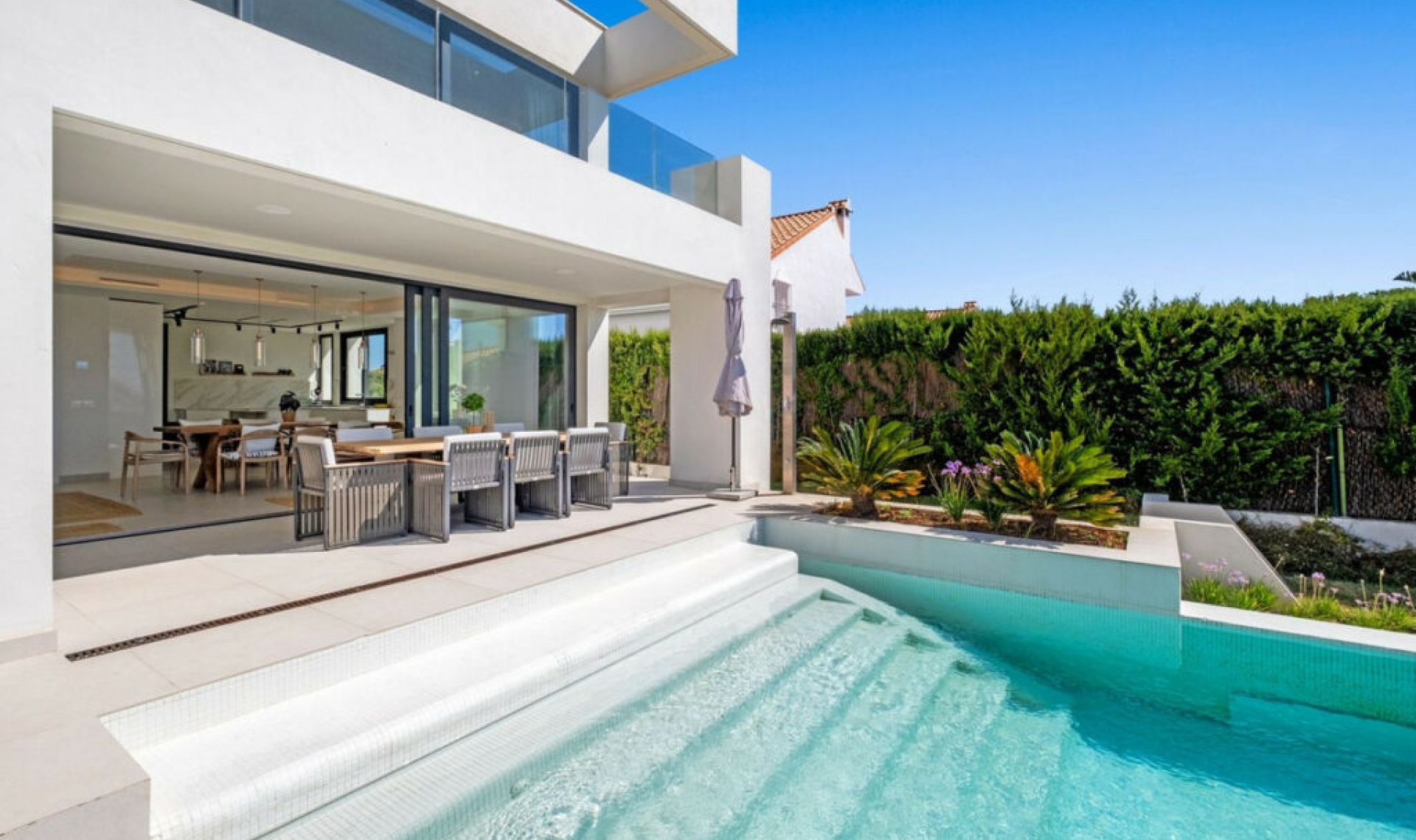 Resale - House -
Riviera del Sol