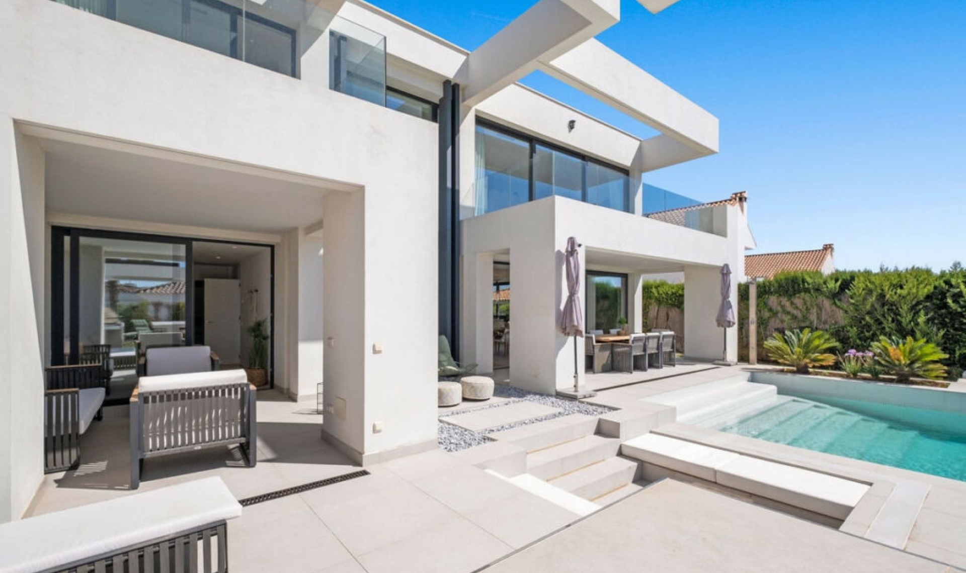 Resale - House -
Riviera del Sol