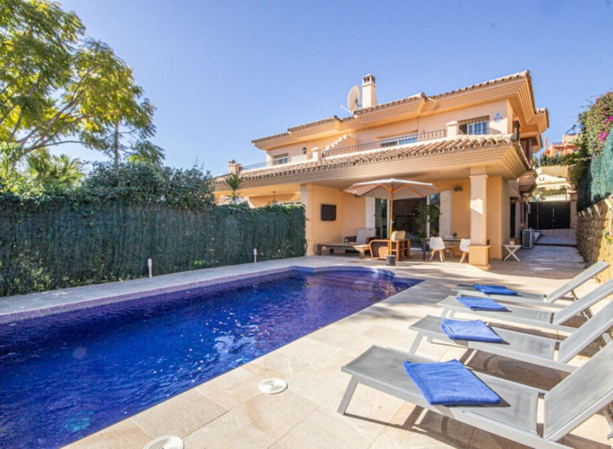 Resale - House -
Riviera del Sol
