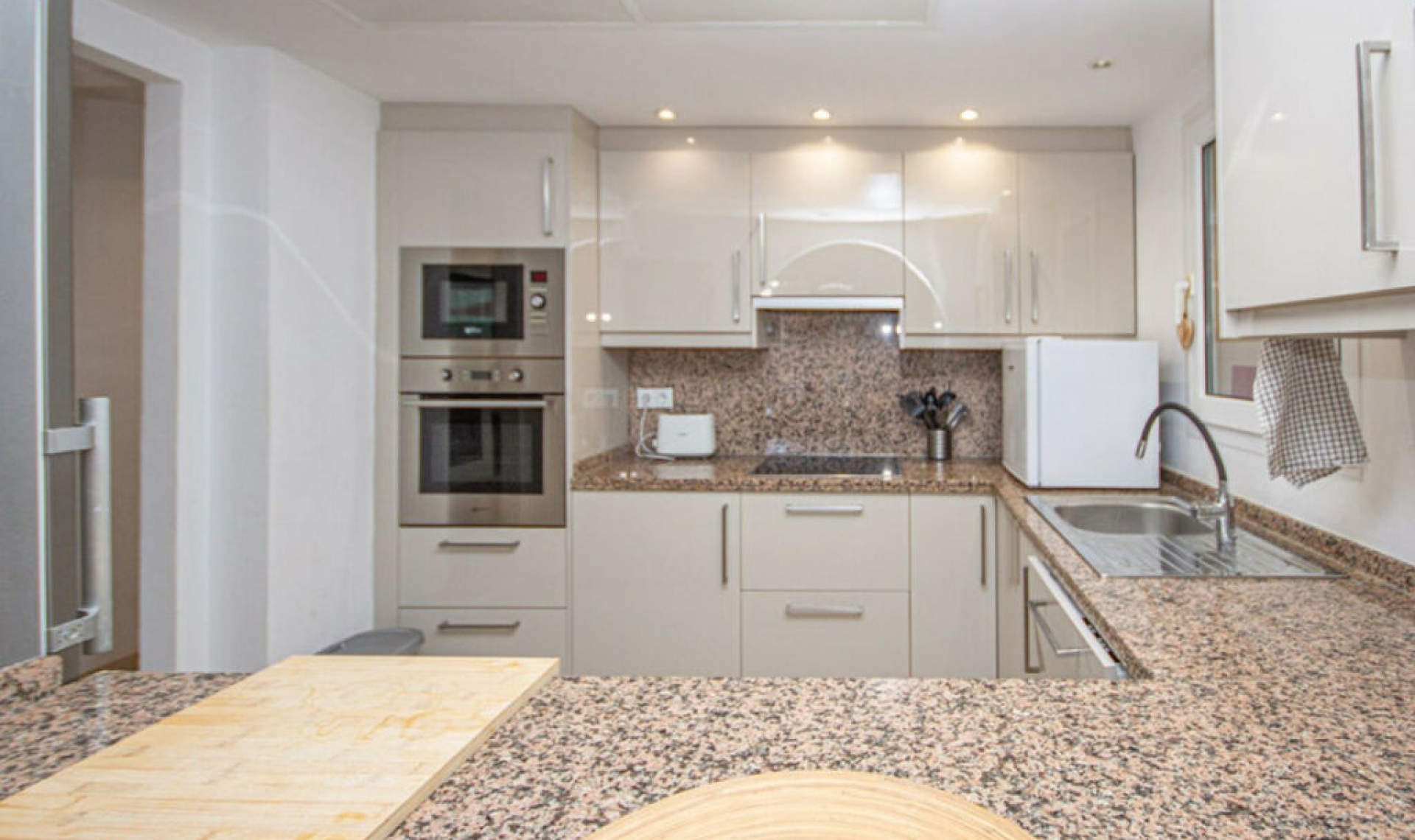 Resale - House -
Riviera del Sol