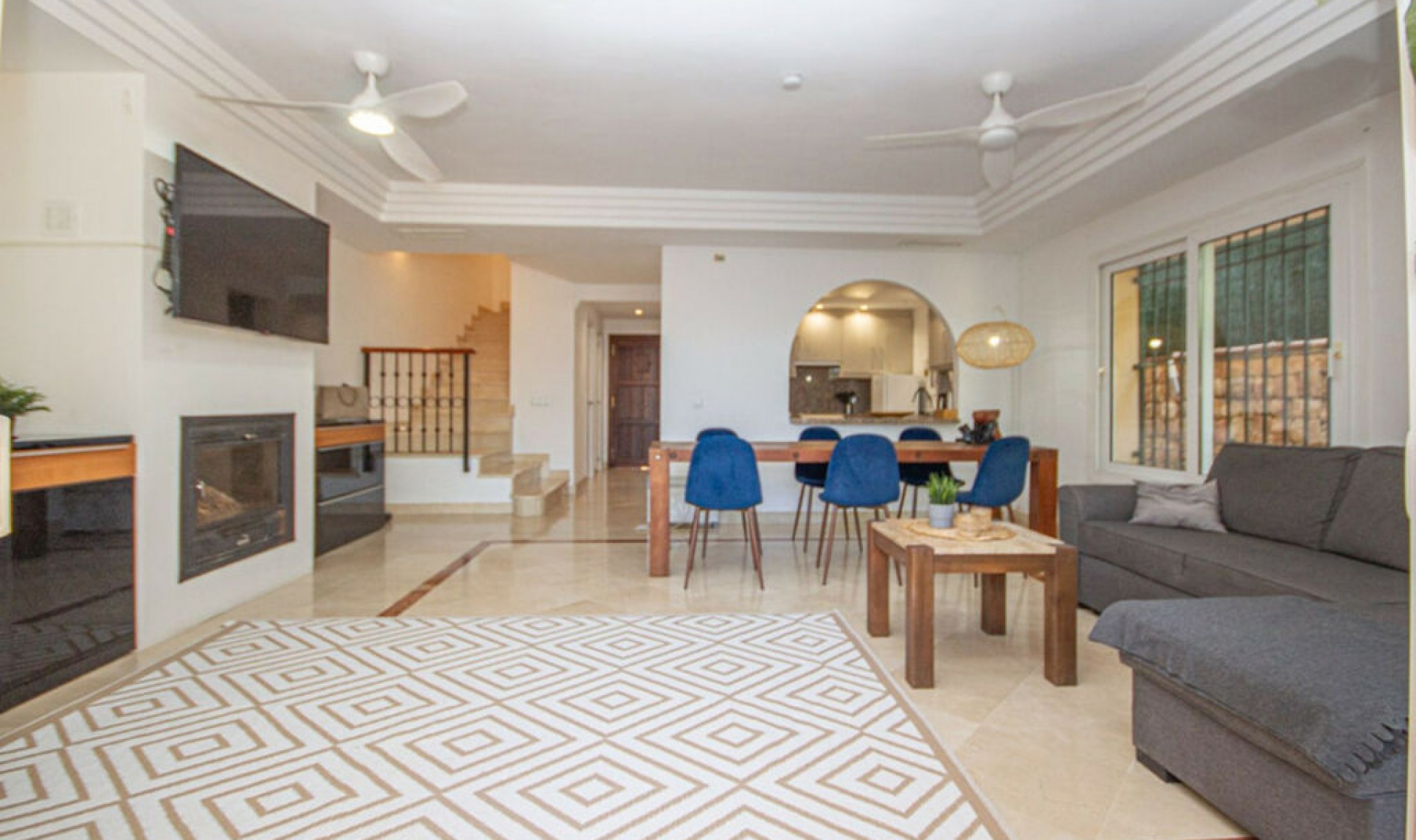 Resale - House -
Riviera del Sol