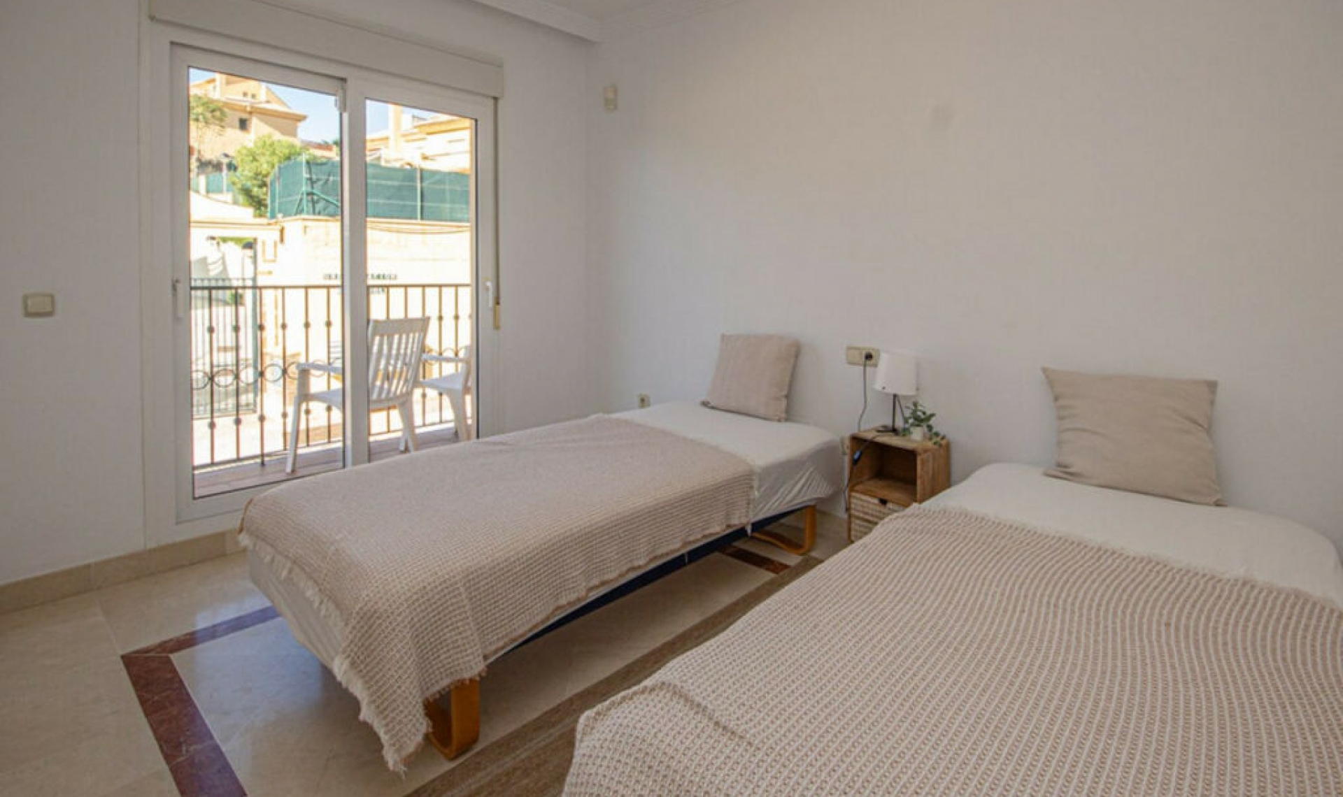 Resale - House -
Riviera del Sol