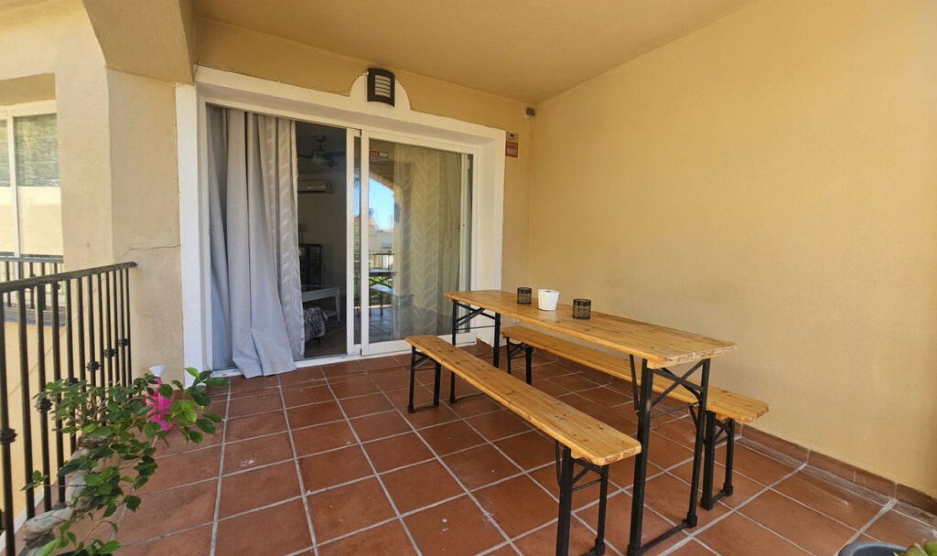 Resale - House -
Riviera del Sol