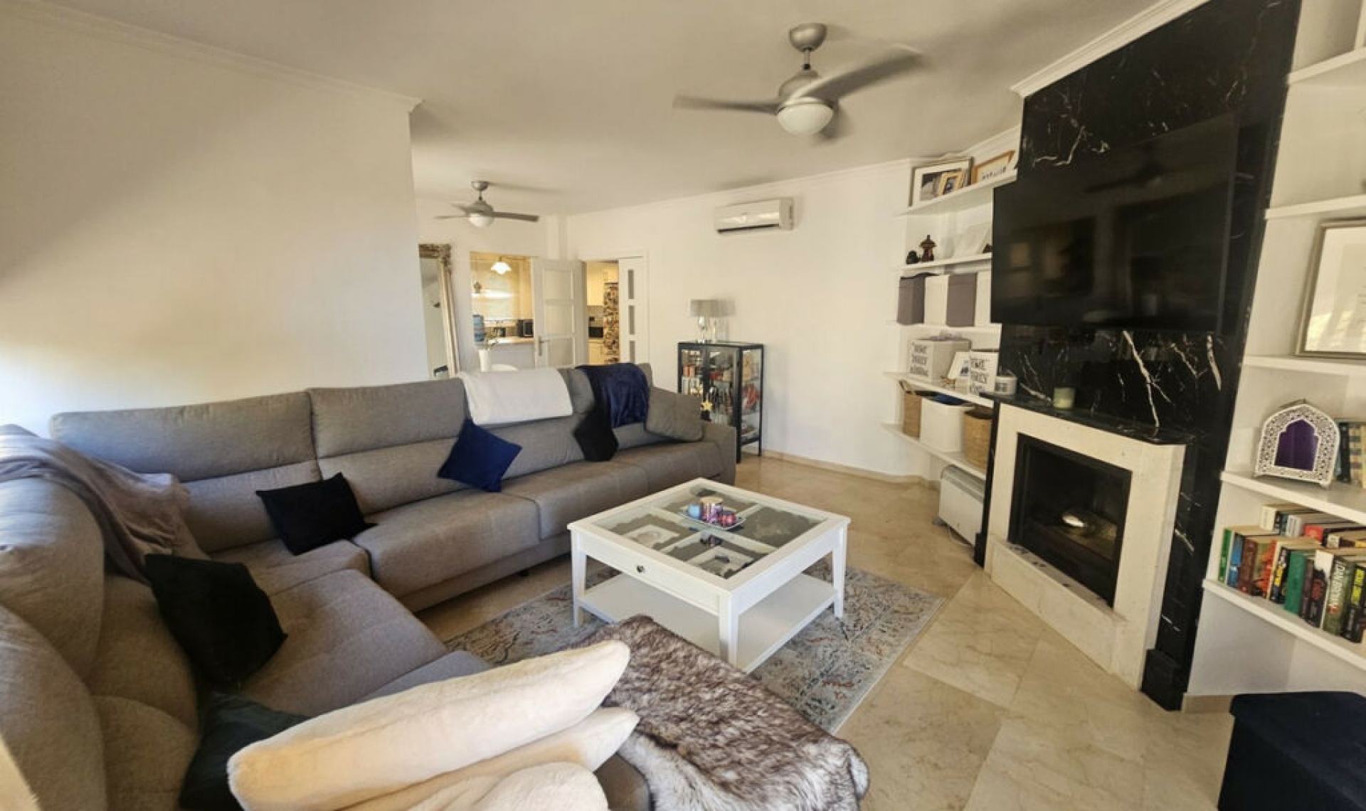 Resale - House -
Riviera del Sol