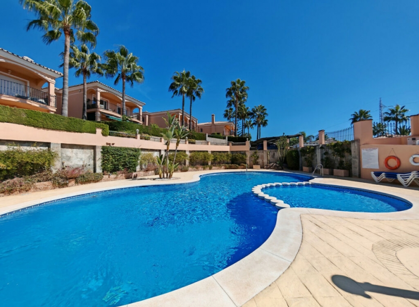 Resale - House -
Riviera del Sol