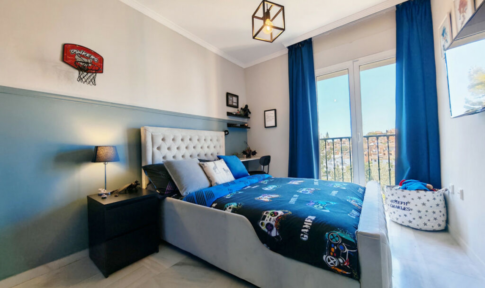 Resale - House -
Riviera del Sol