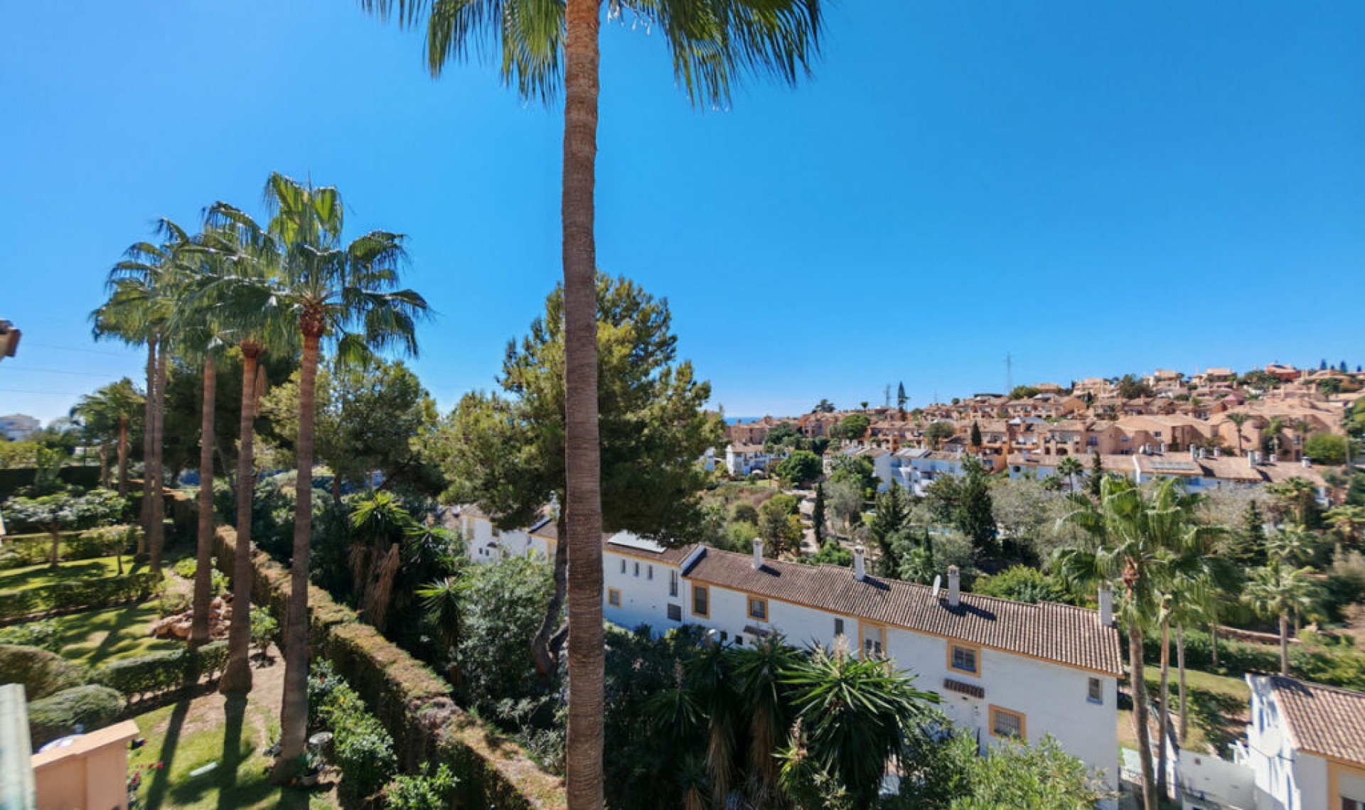 Resale - House -
Riviera del Sol