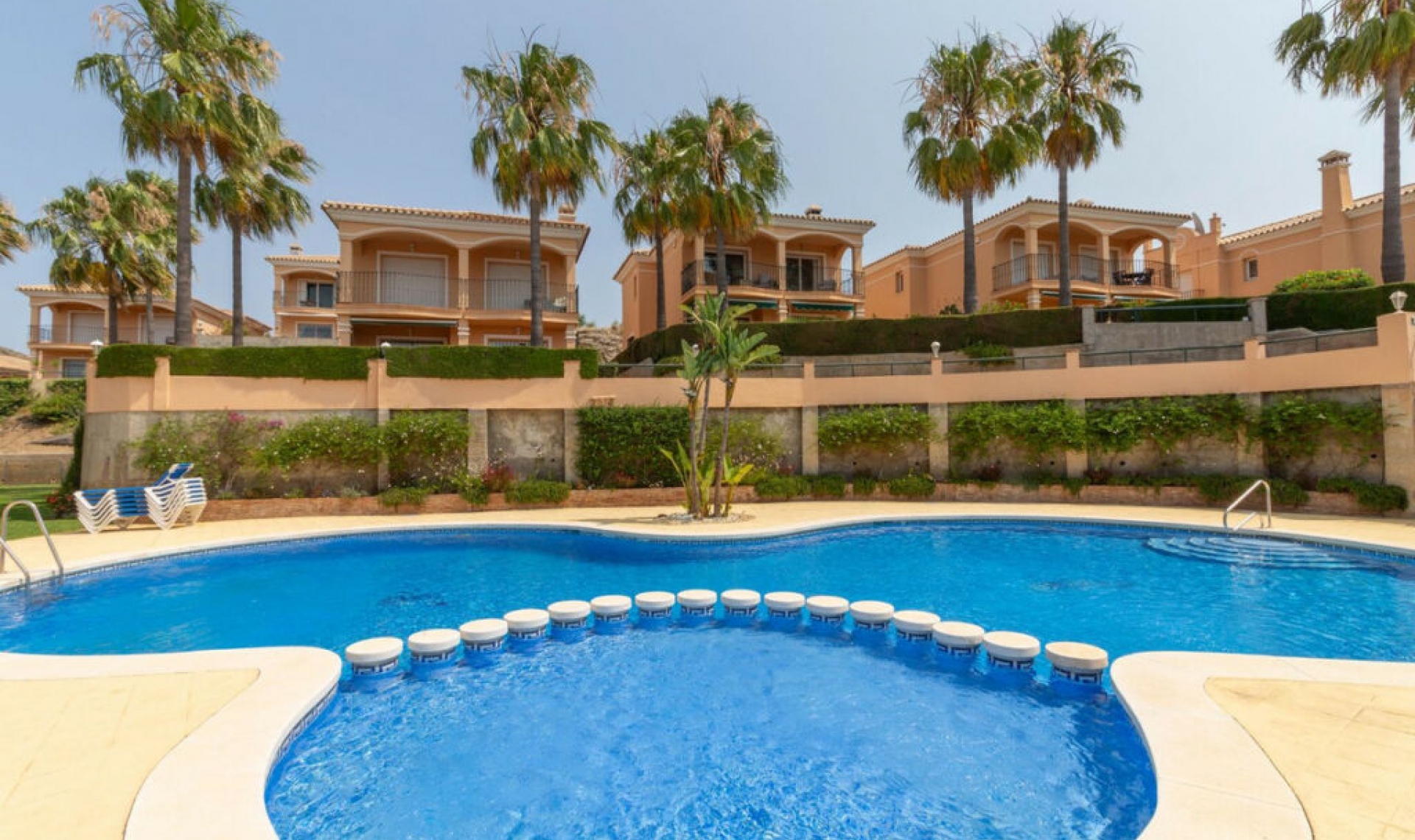 Resale - House -
Riviera del Sol