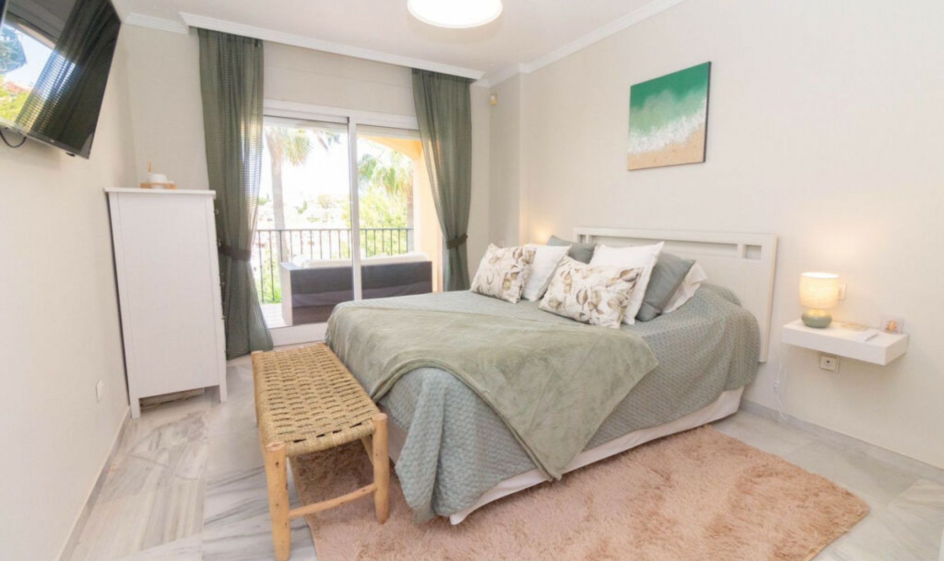 Resale - House -
Riviera del Sol