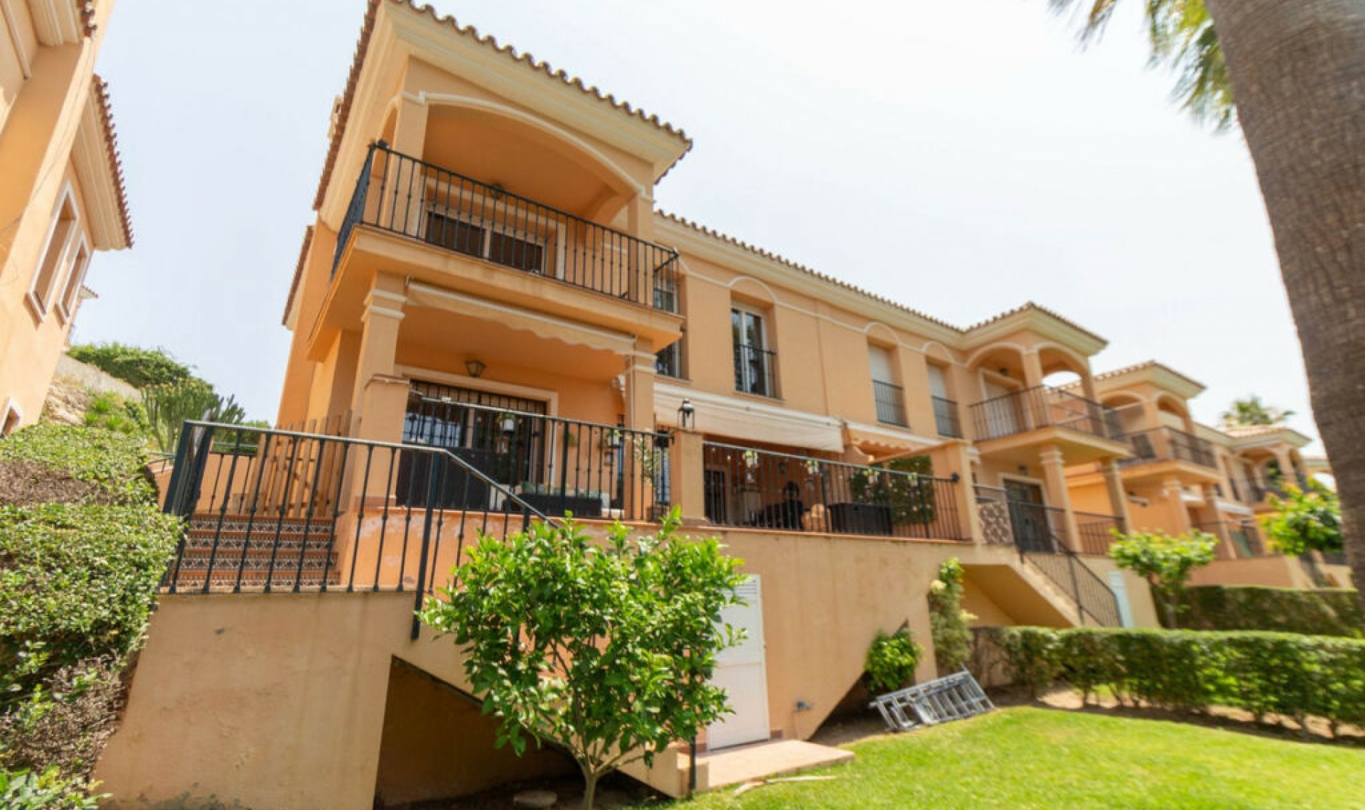 Resale - House -
Riviera del Sol