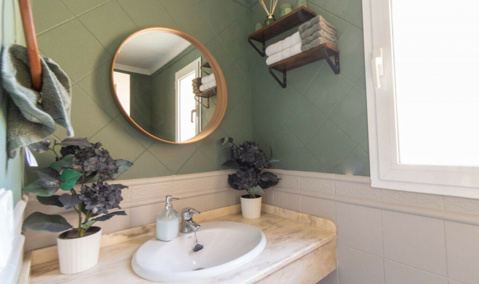 Resale - House -
Riviera del Sol