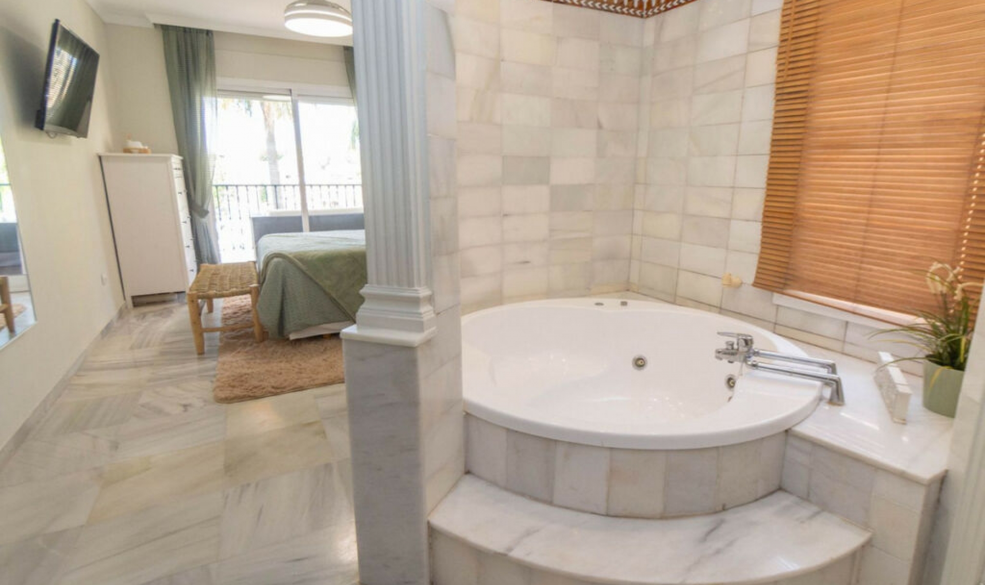 Resale - House -
Riviera del Sol