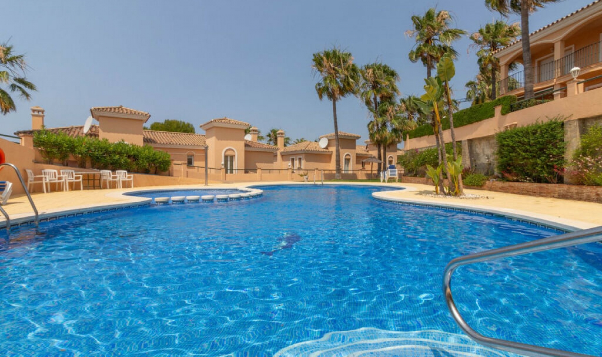 Resale - House -
Riviera del Sol