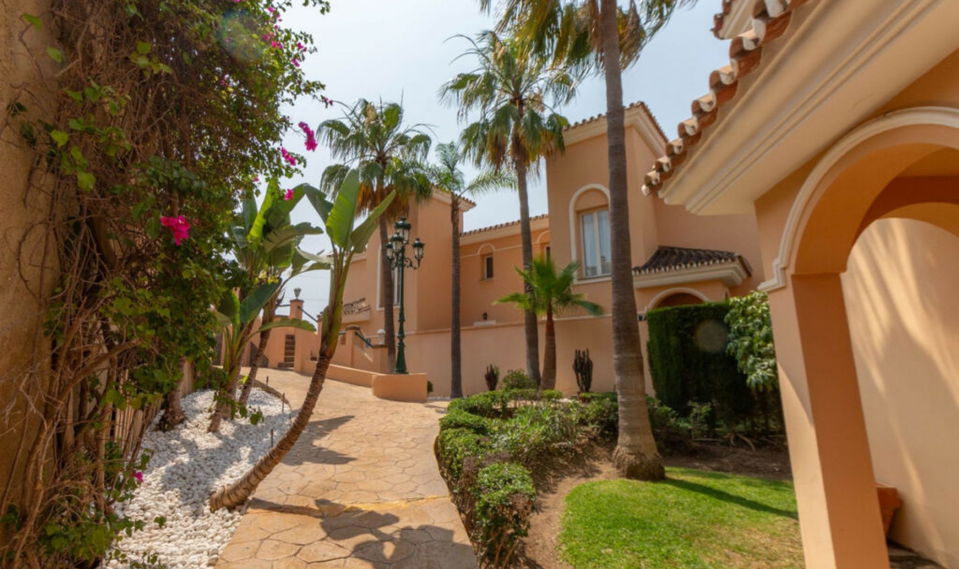 Resale - House -
Riviera del Sol