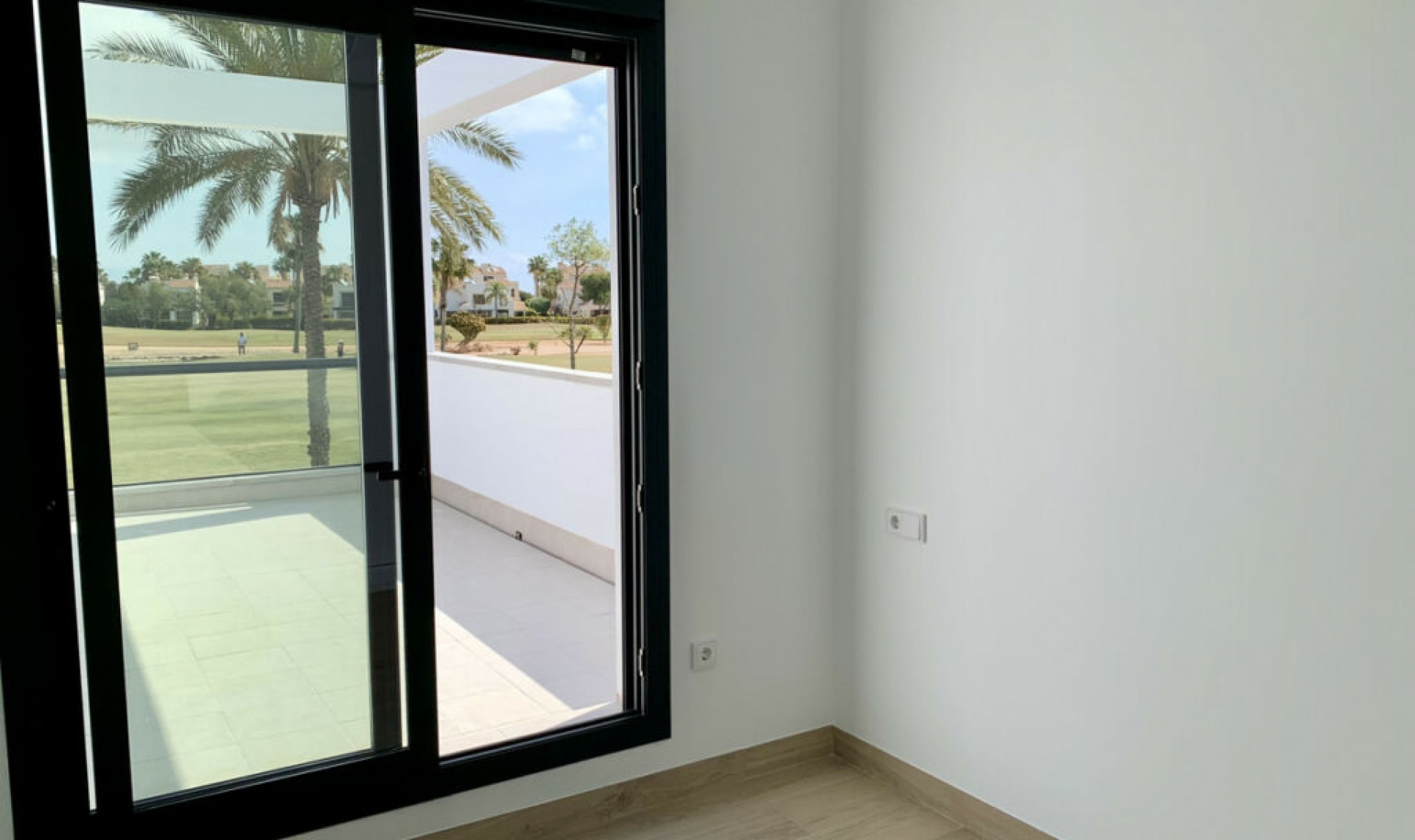 Resale - House -
Roda Golf