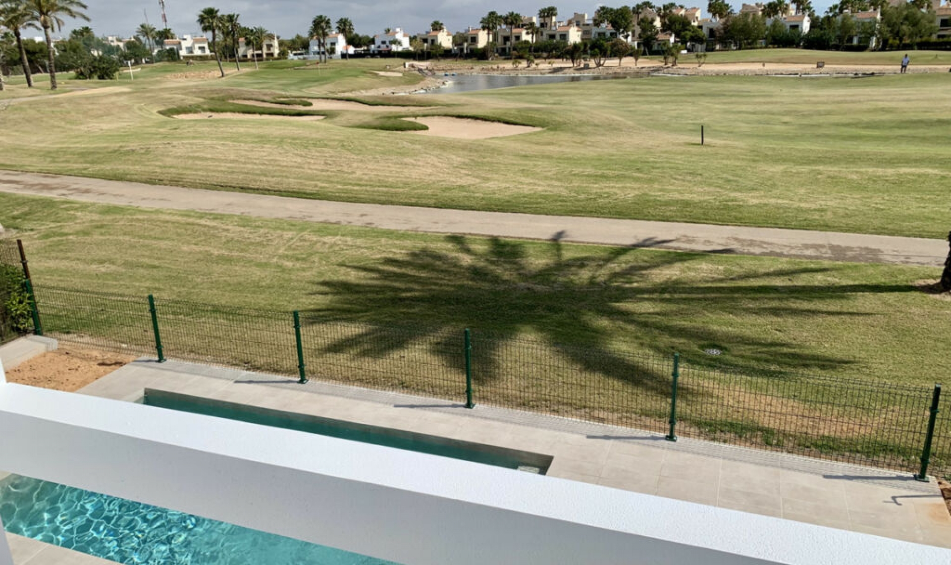 Resale - House -
Roda Golf