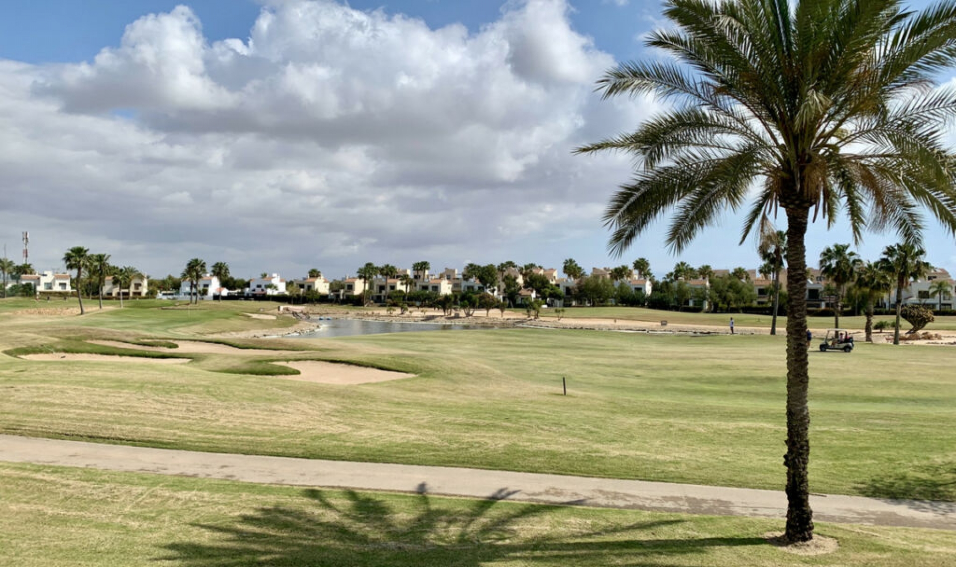 Resale - House -
Roda Golf