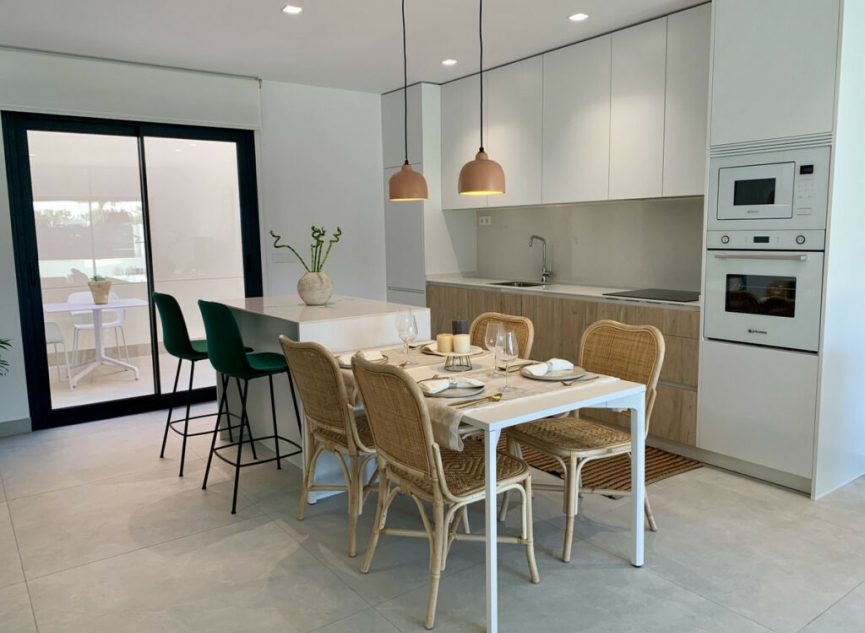 Resale - House -
Roda Golf