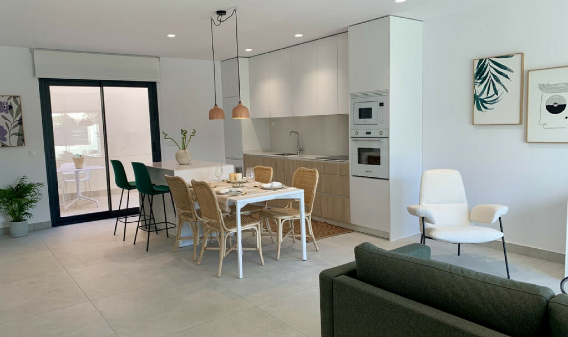 Resale - House -
Roda Golf