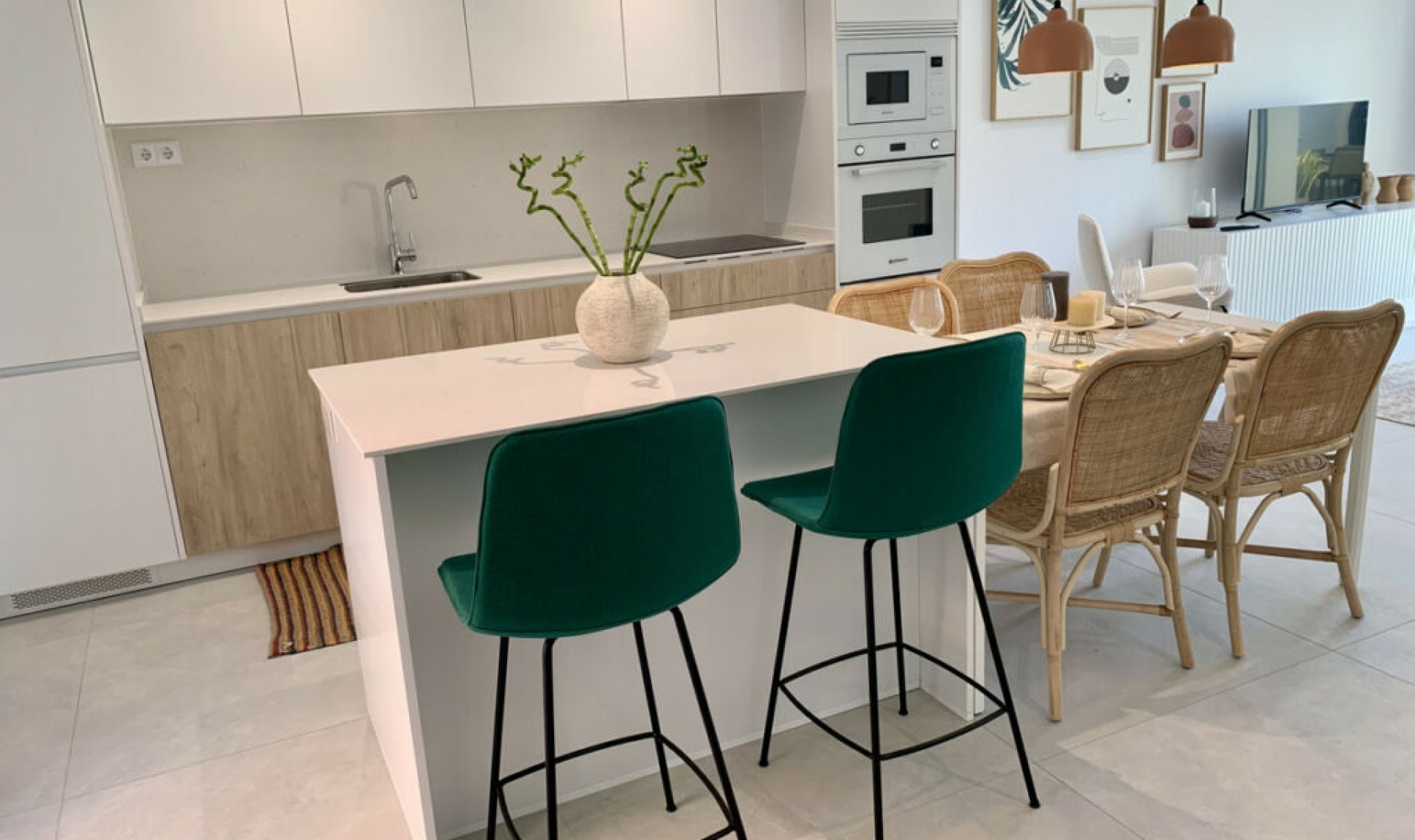 Resale - House -
Roda Golf