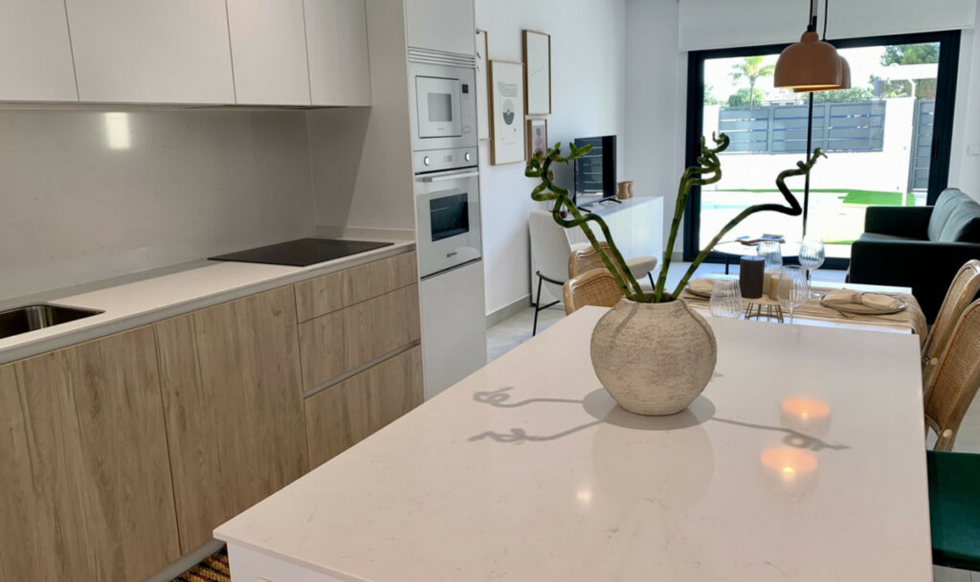 Resale - House -
Roda Golf