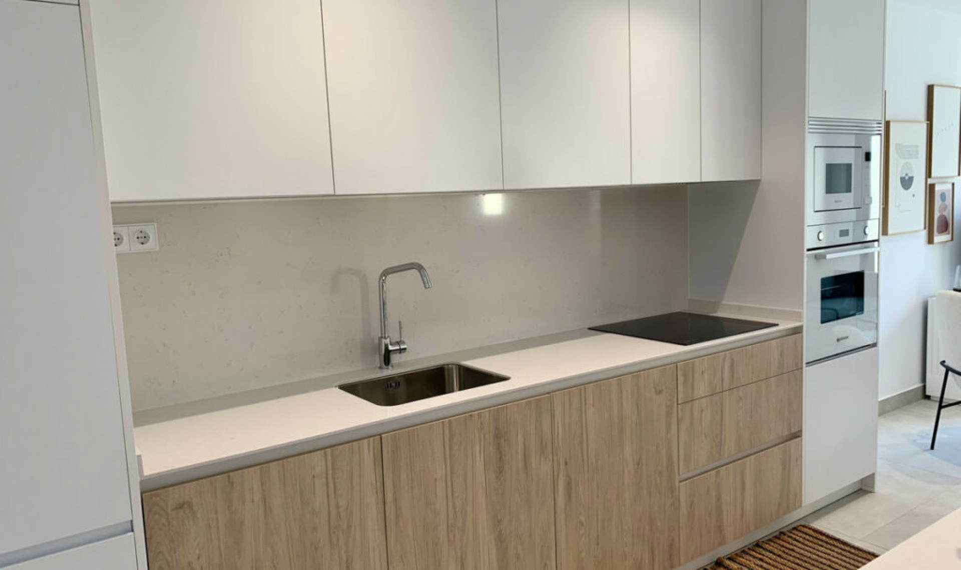 Resale - House -
Roda Golf