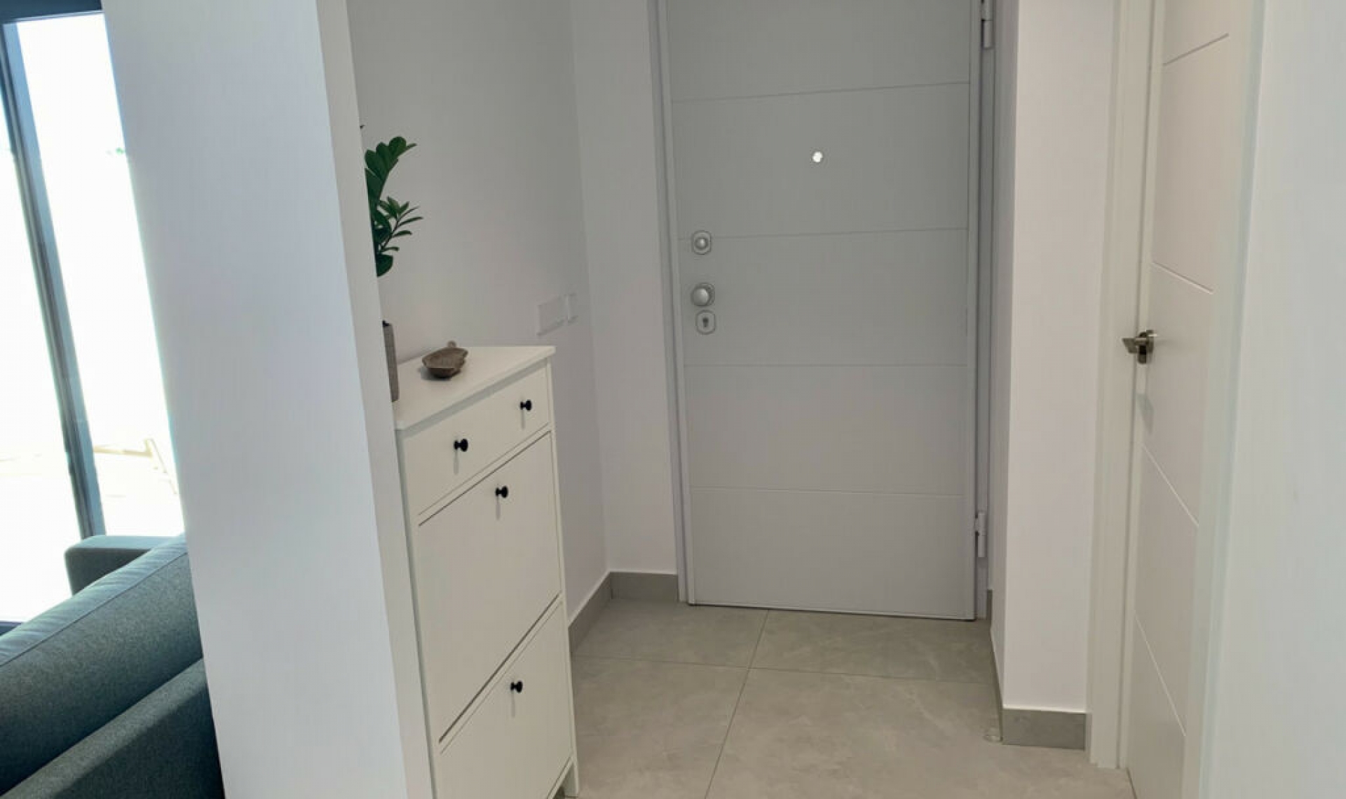 Resale - House -
Roda Golf