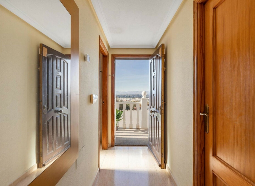 Resale - House -
Rojales