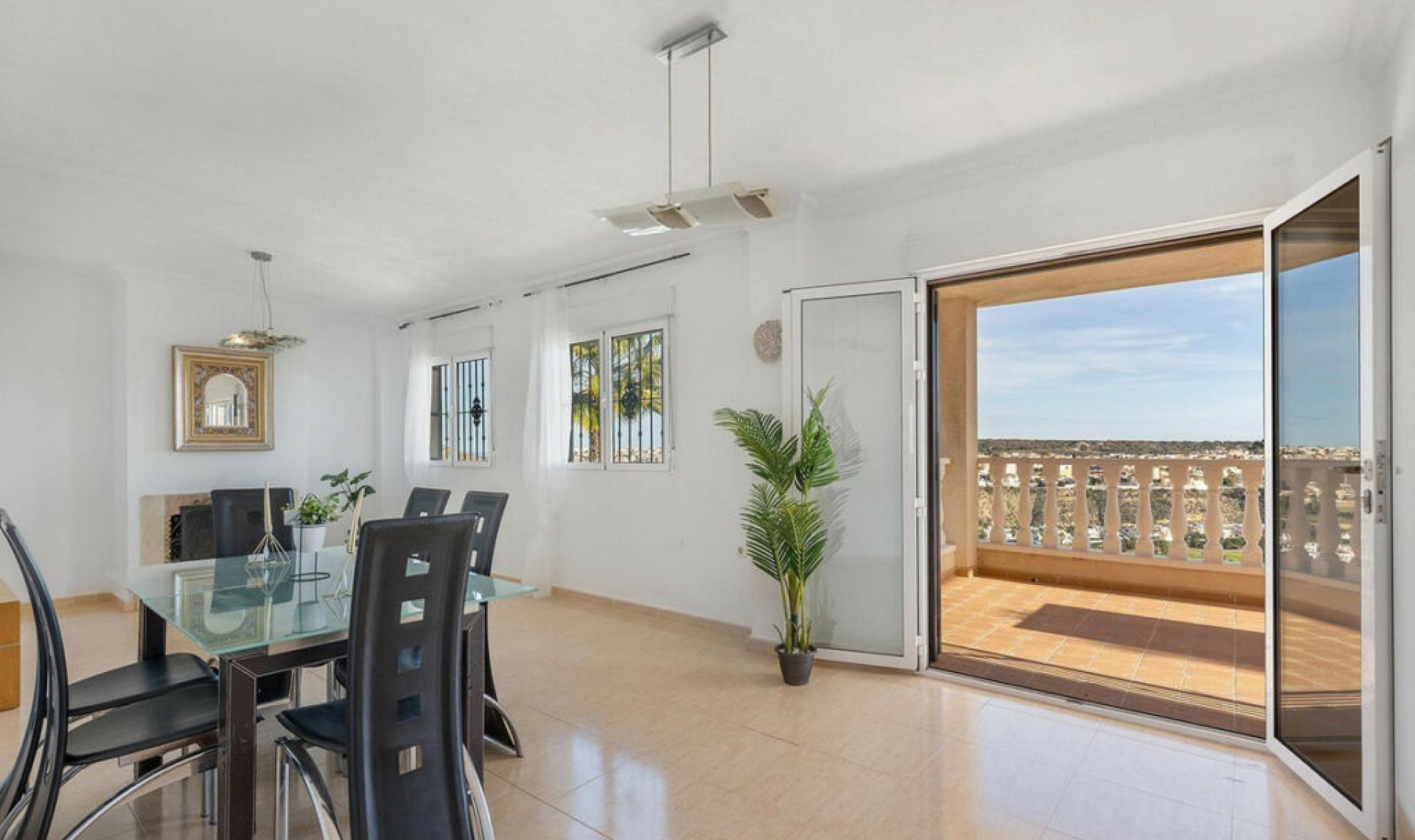 Resale - House -
Rojales