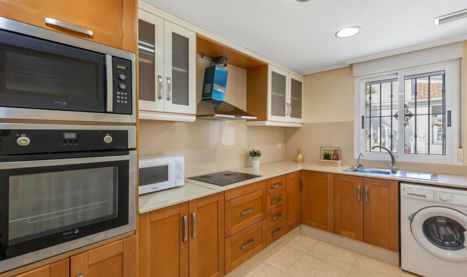 Resale - House -
Rojales