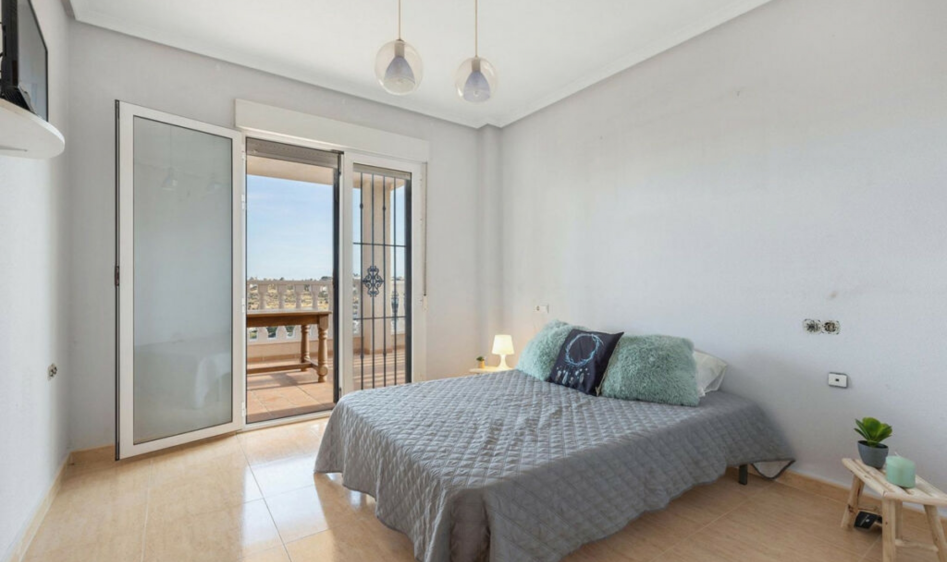 Resale - House -
Rojales