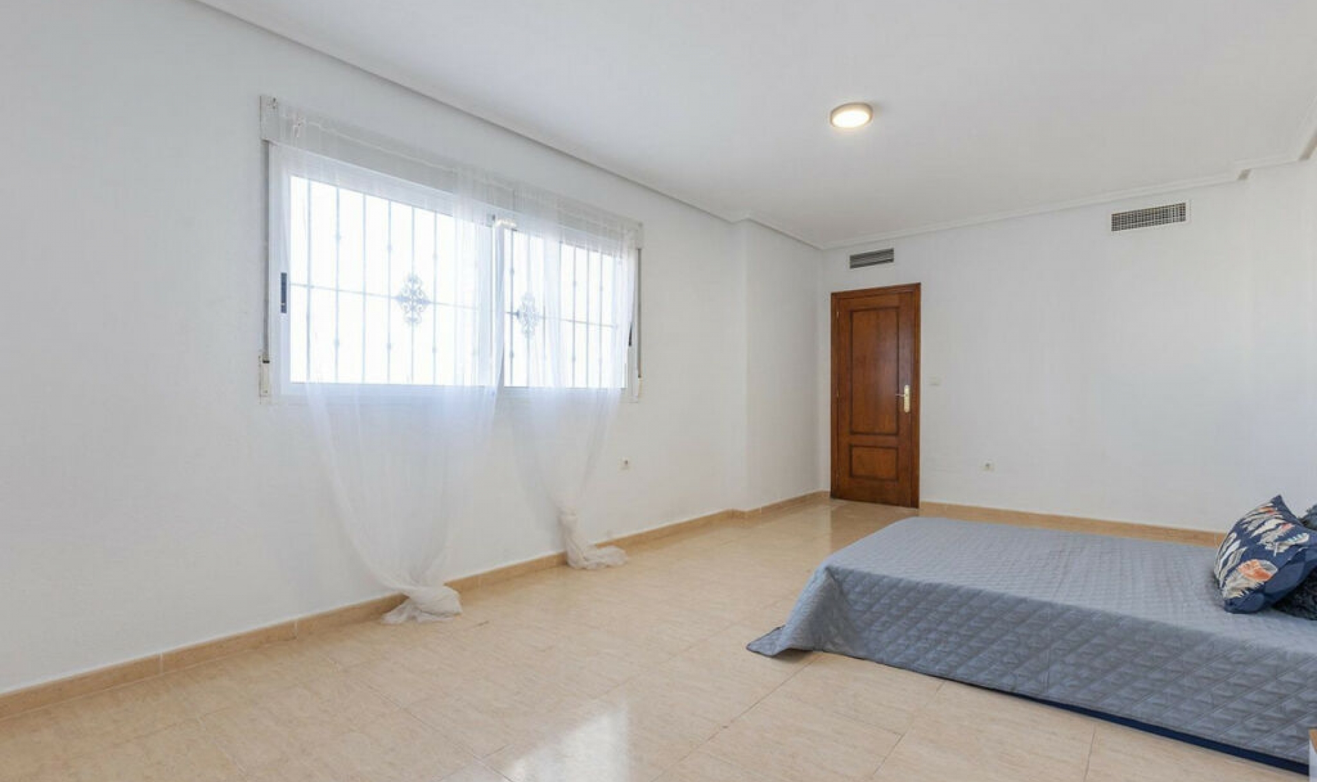 Resale - House -
Rojales