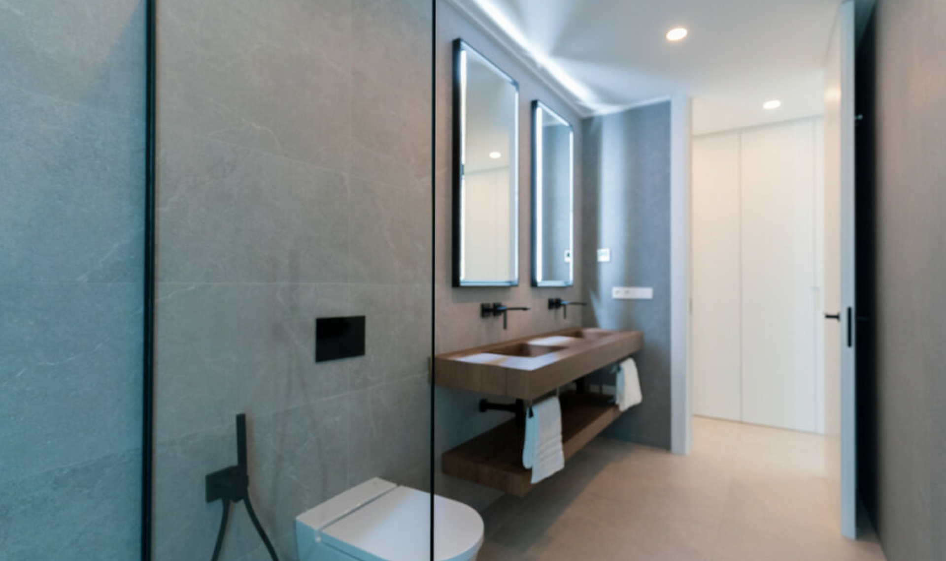 Resale - House -
Rojales