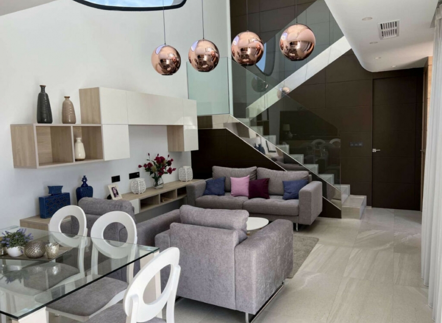 Resale - House -
Rojales