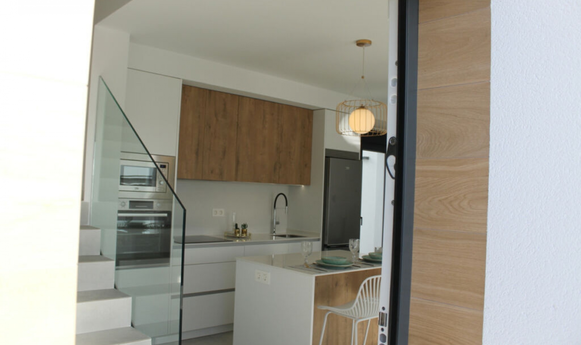 Resale - House -
Roldan