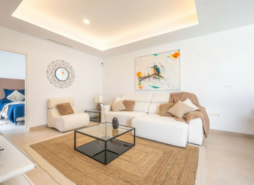 Resale - House -
Roldan