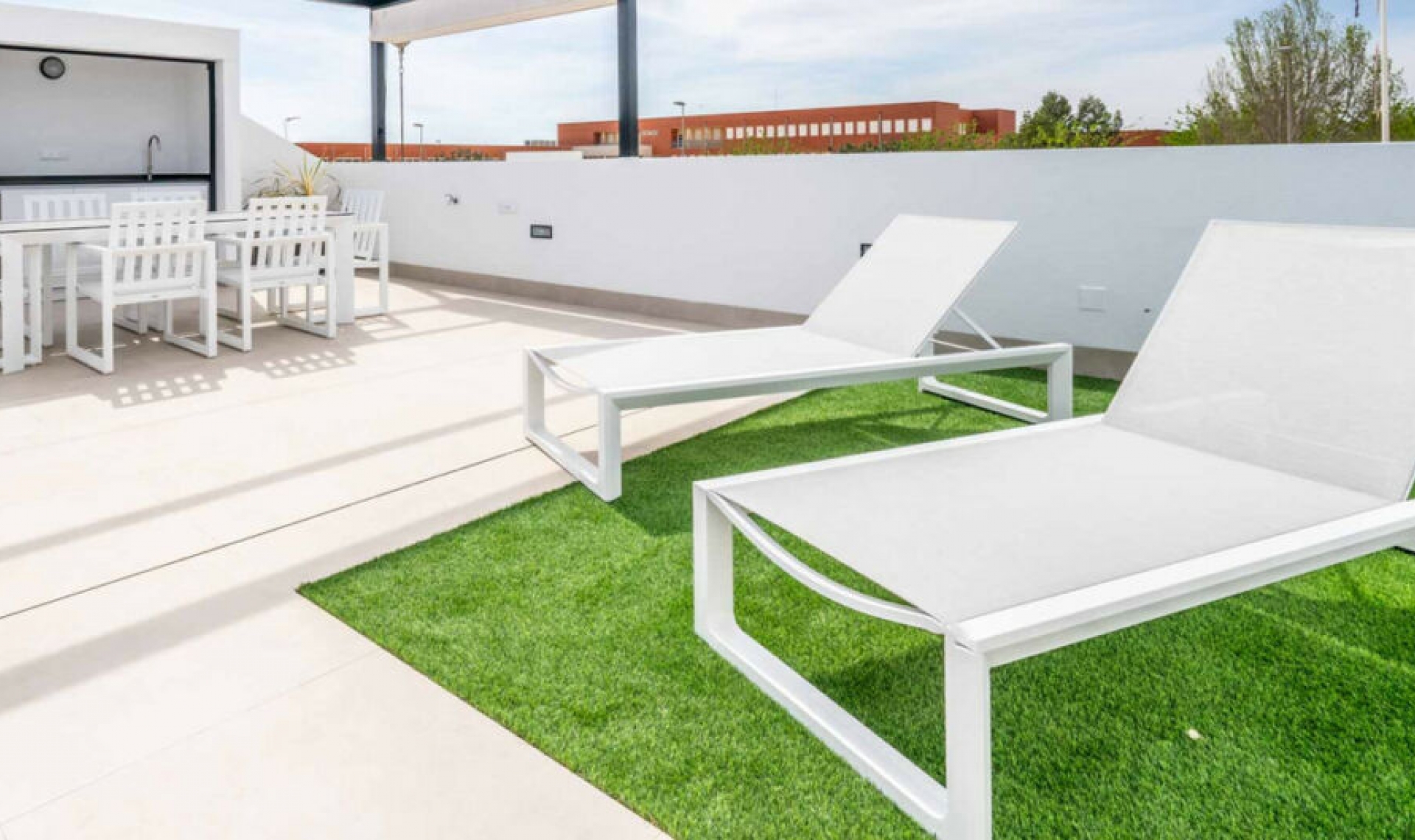 Resale - House -
Roldan