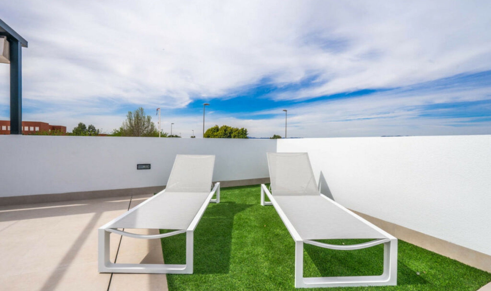 Resale - House -
Roldan