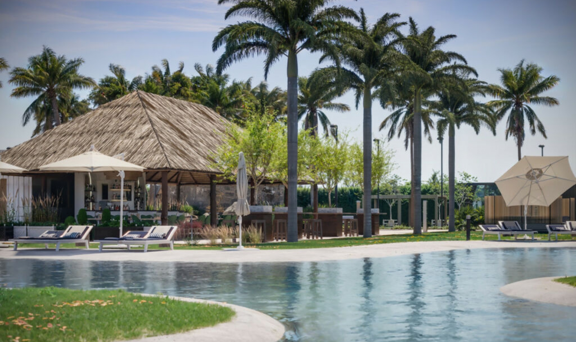 Resale - House -
Roldan